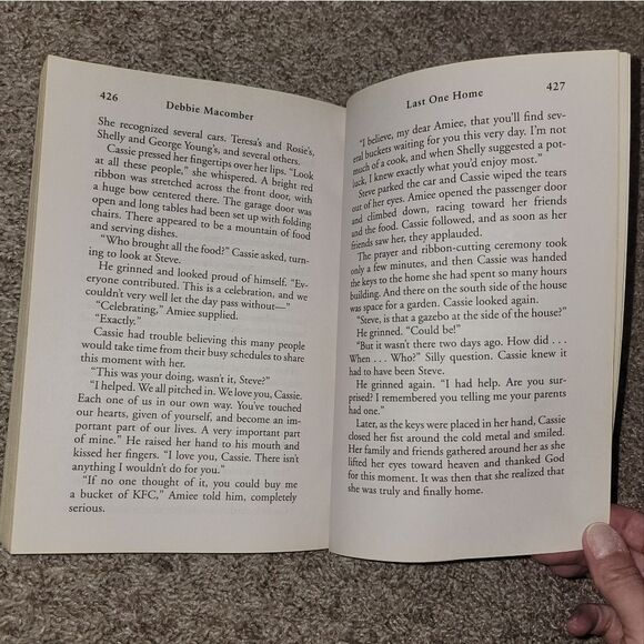 Last One Home A Novel In Large Print Softcover Book by Debbie Macomber - Picture 11 of 14